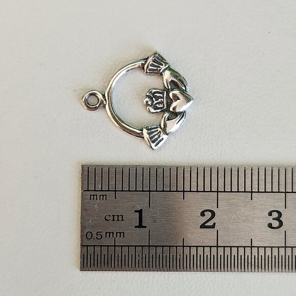 925 Sterling Silver Claddagh Charm - Picture 3 of 3